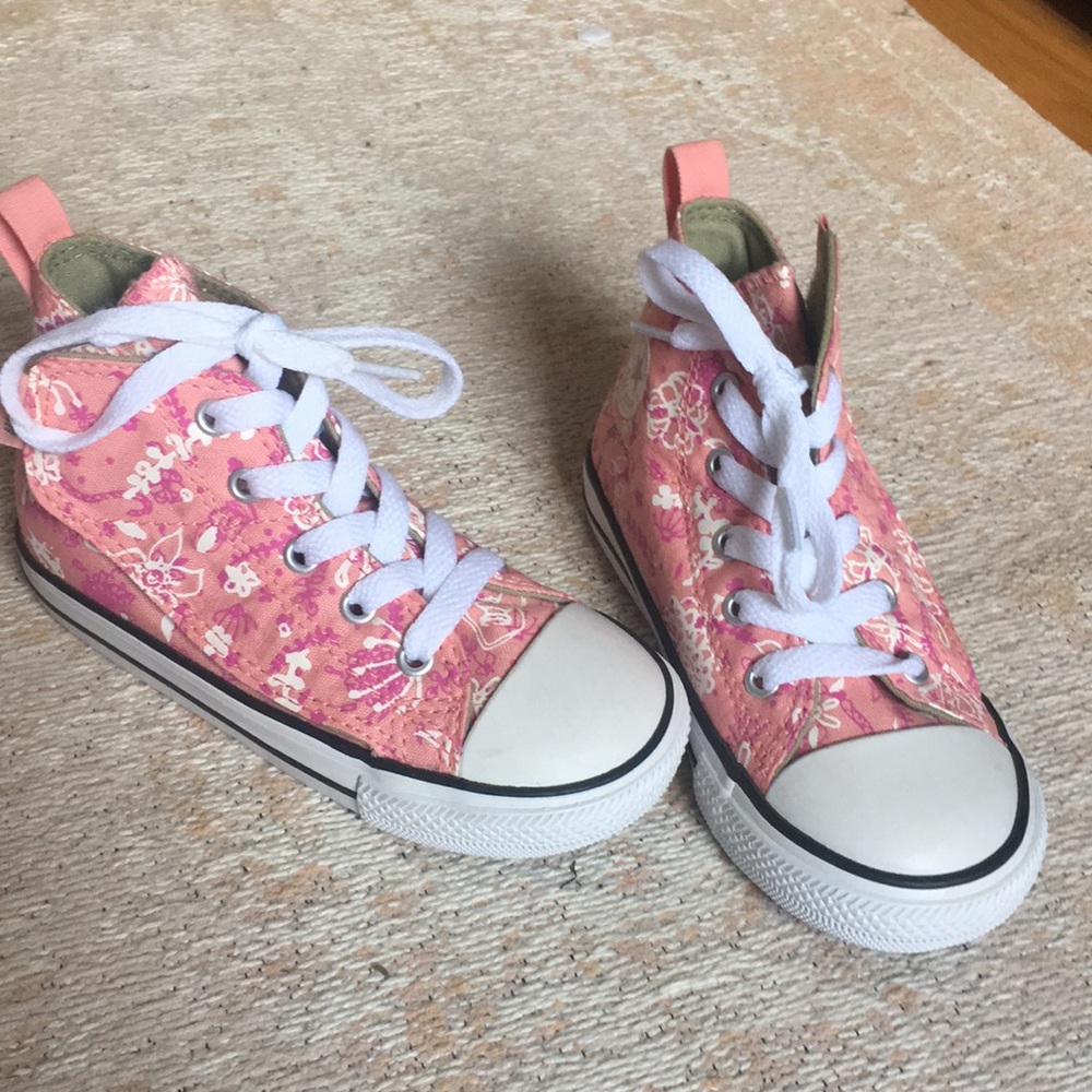 Girl Converse Size 9